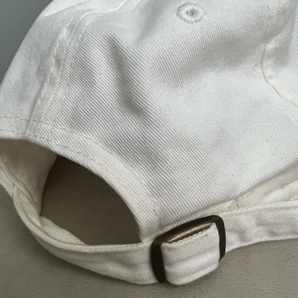 🎉 HOST PICK 🎉 BDG Yin and Yang White Baseball Cap - Picture 4 of 5